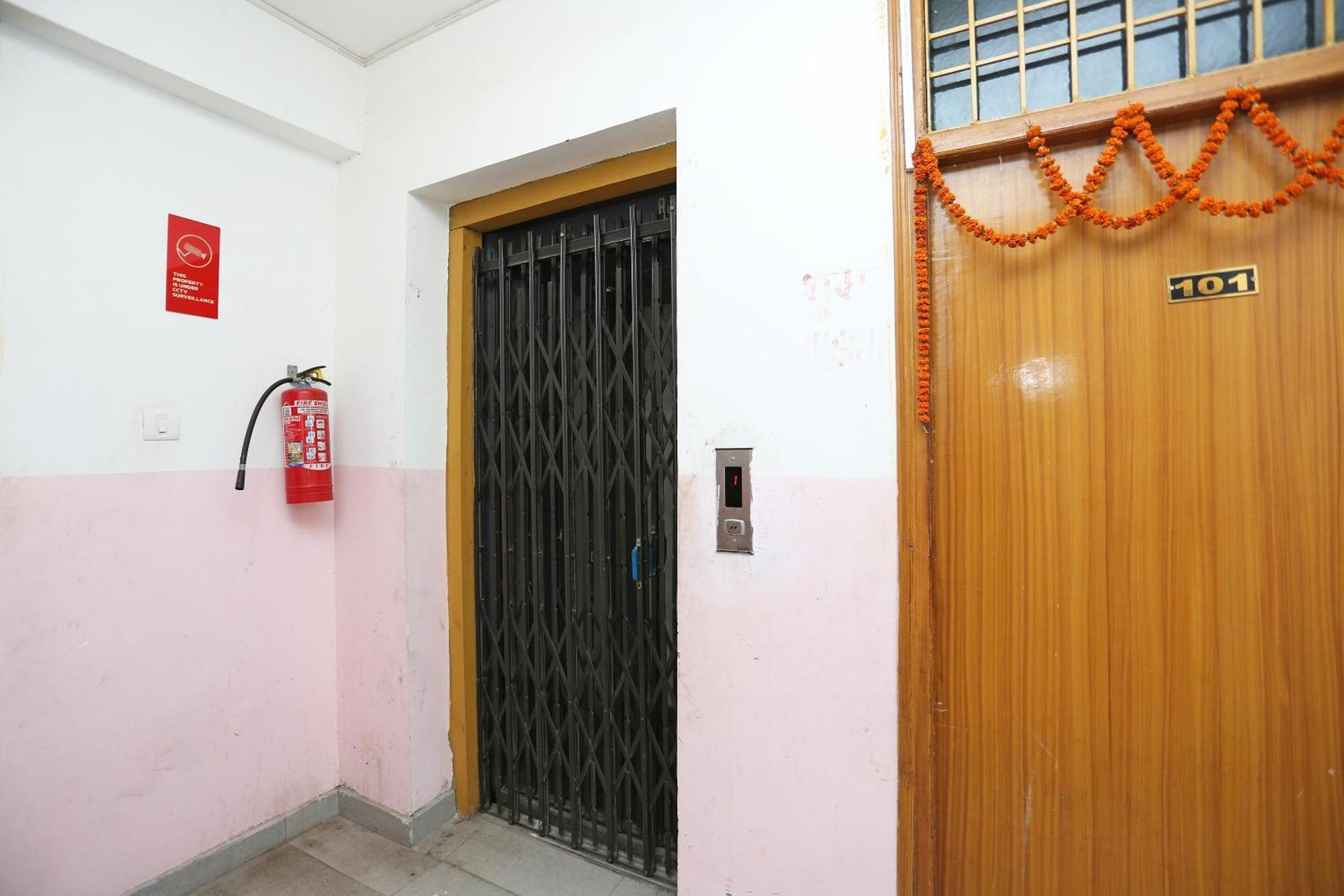 Vibrant Guest House Danapur Ngoại thất bức ảnh